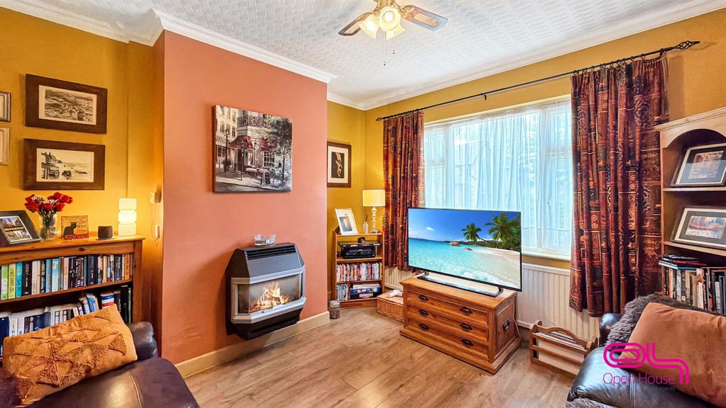 Property photo 2 of 11 Untitled Design - 2026-05-19T142715.271.Png