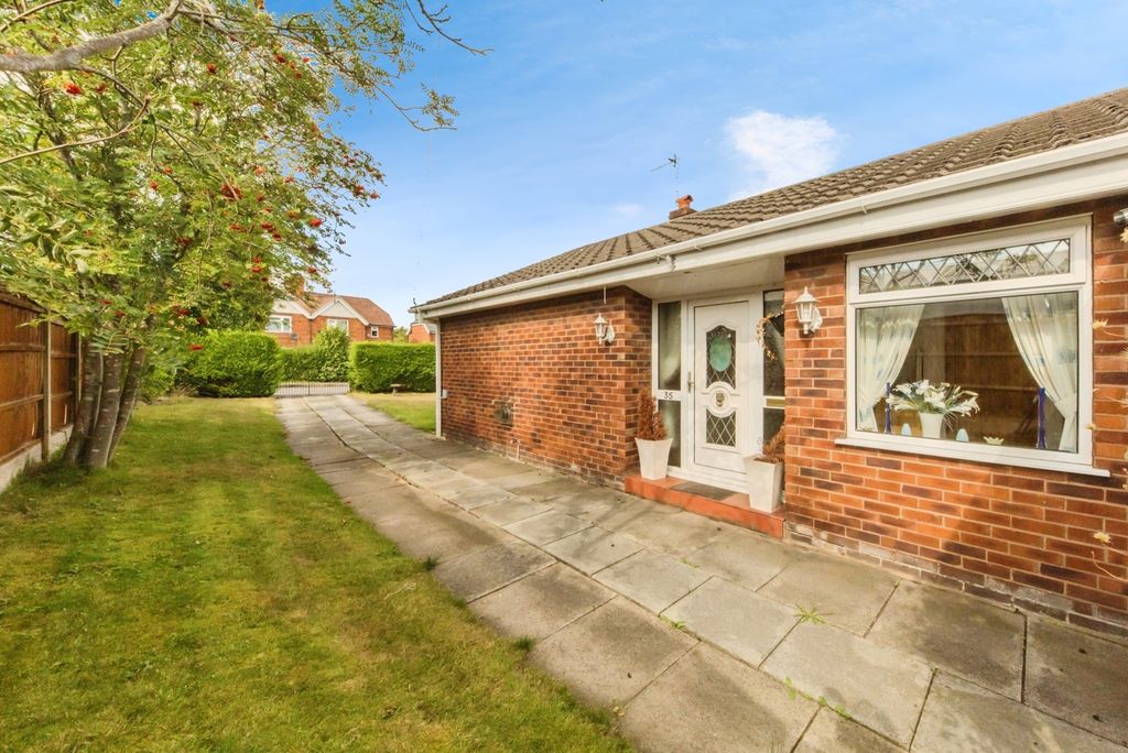 Property photo 3 of 17 Photo