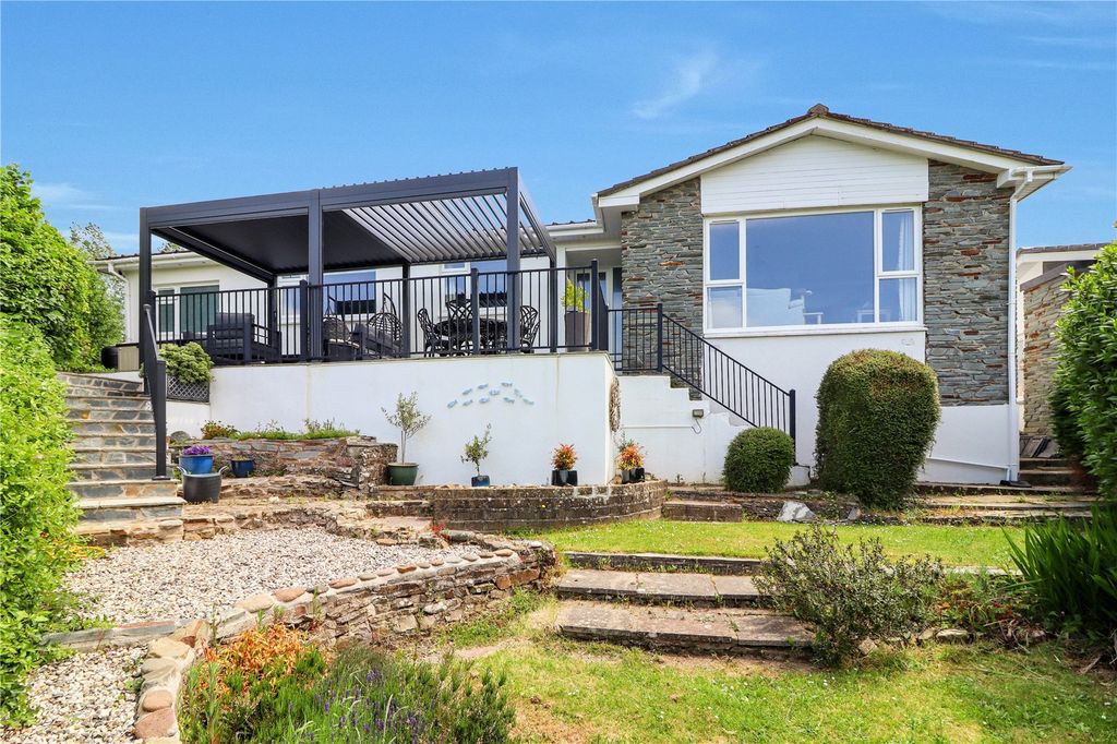 Property photo 2 of 32 Picture No. 06