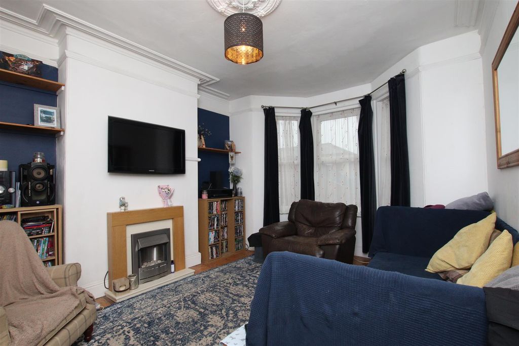 Property photo 2 of 11 Living Room.Jpg