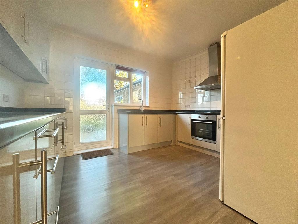 Property photo 3 of 13 Kitchen.Jpg