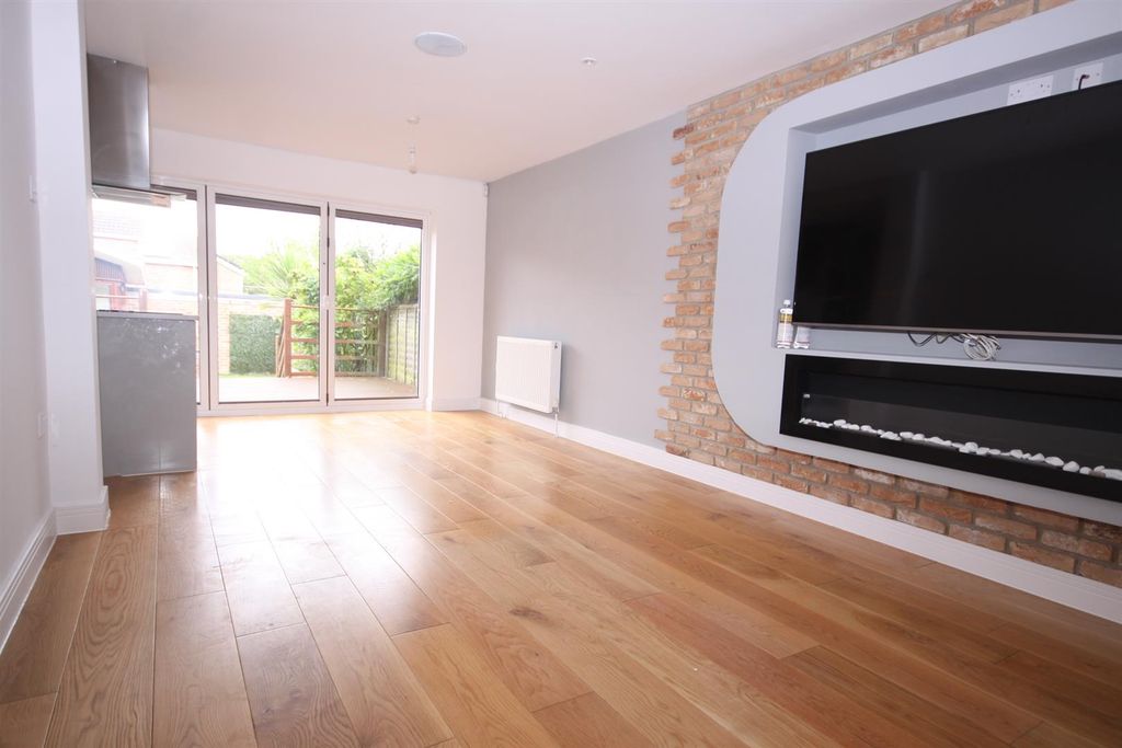 Property photo 3 of 17 Img_0867.Jpg