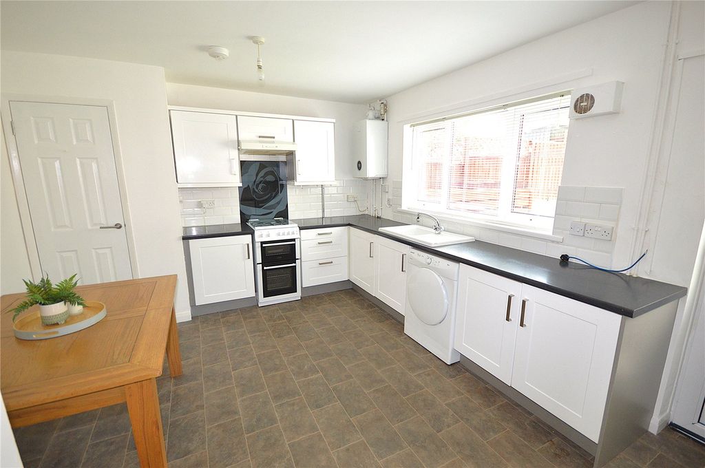 Property photo 2 of 22 Picture No. 15