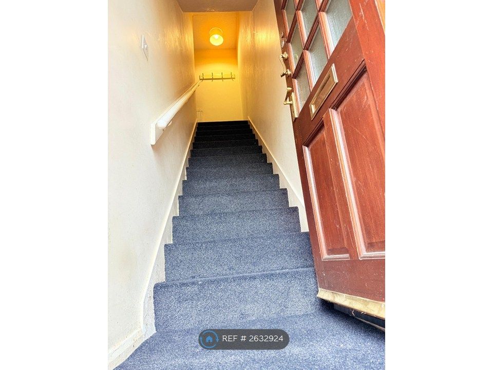 Property photo 3 of 22 Stairs