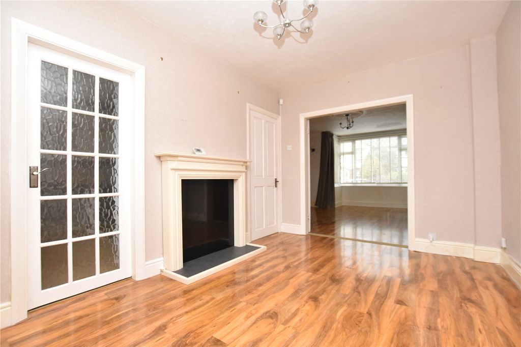 Property photo 3 of 27 Picture No. 24