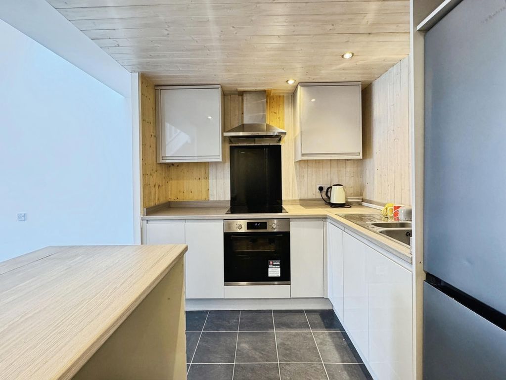 Property photo 2 of 13 Photo 11