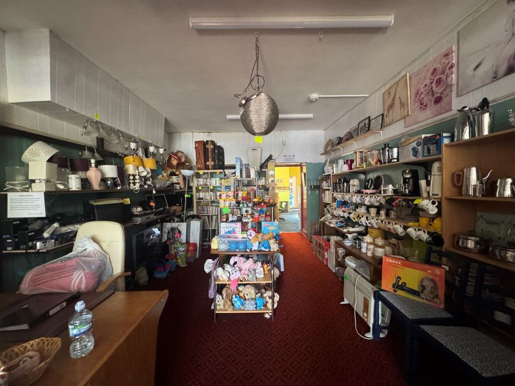 Property photo 2 of 30
