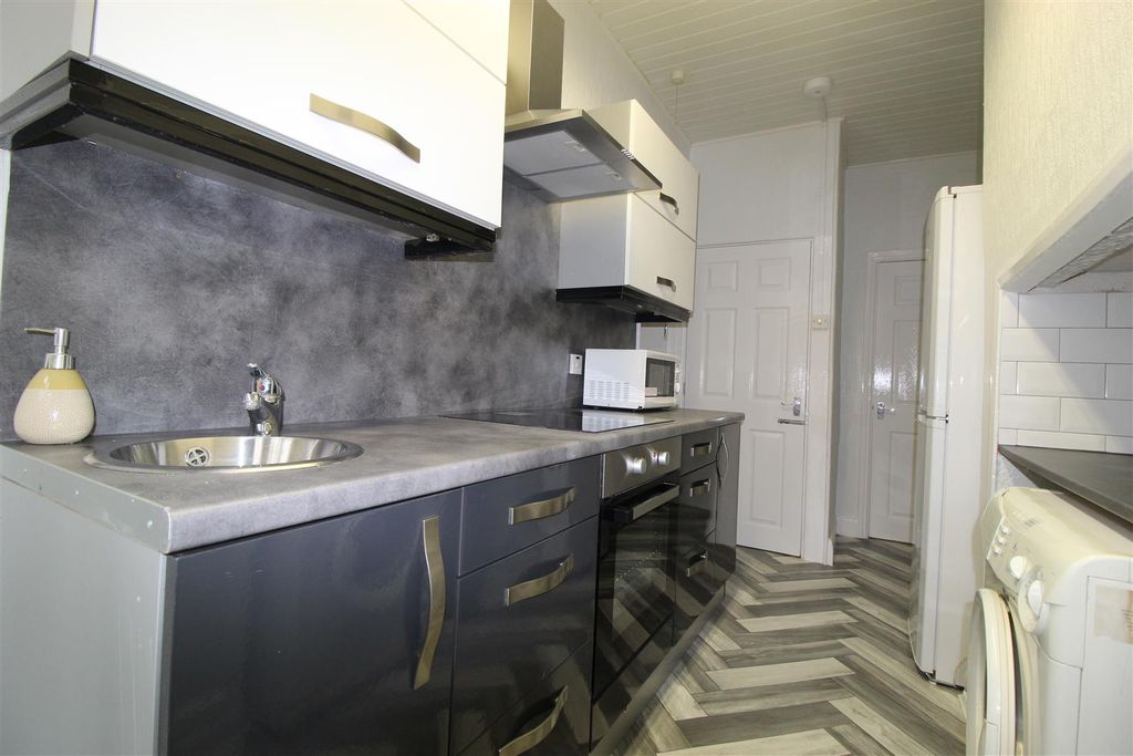 Property photo 3 of 8 Img_5357.Jpg