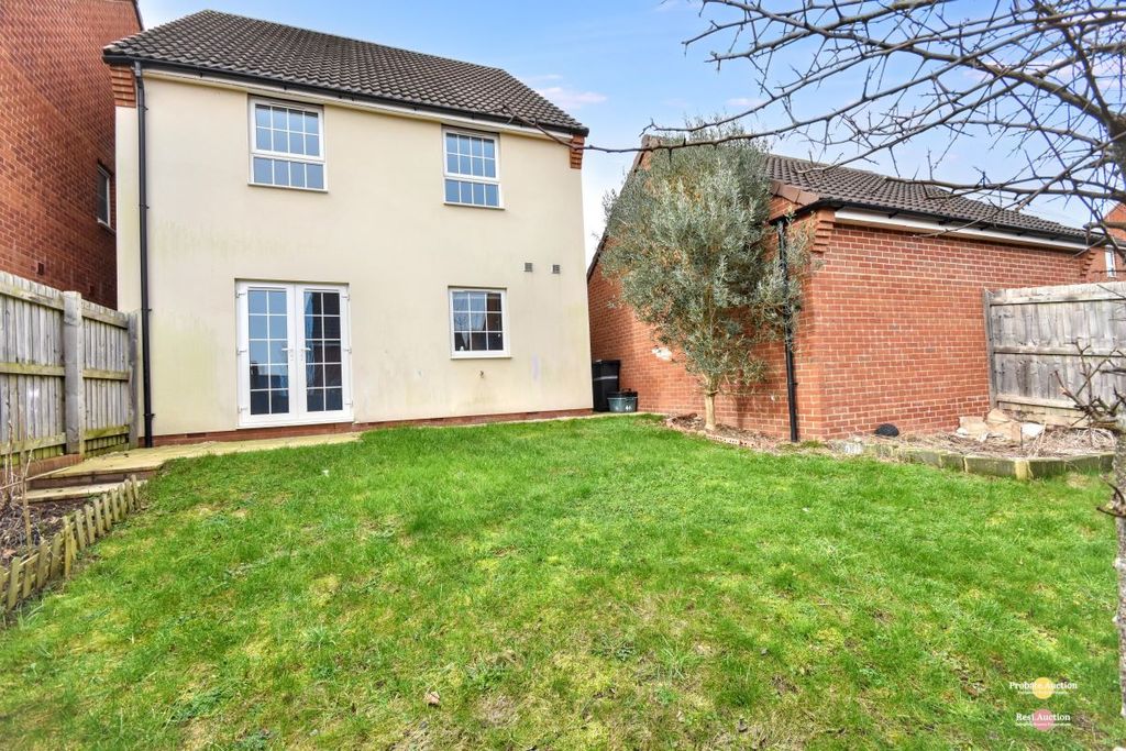 Property photo 2 of 19