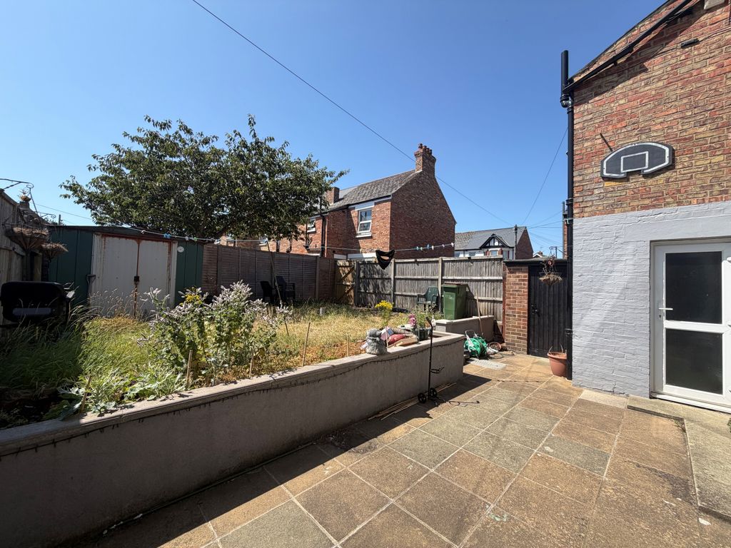 Property photo 2 of 3