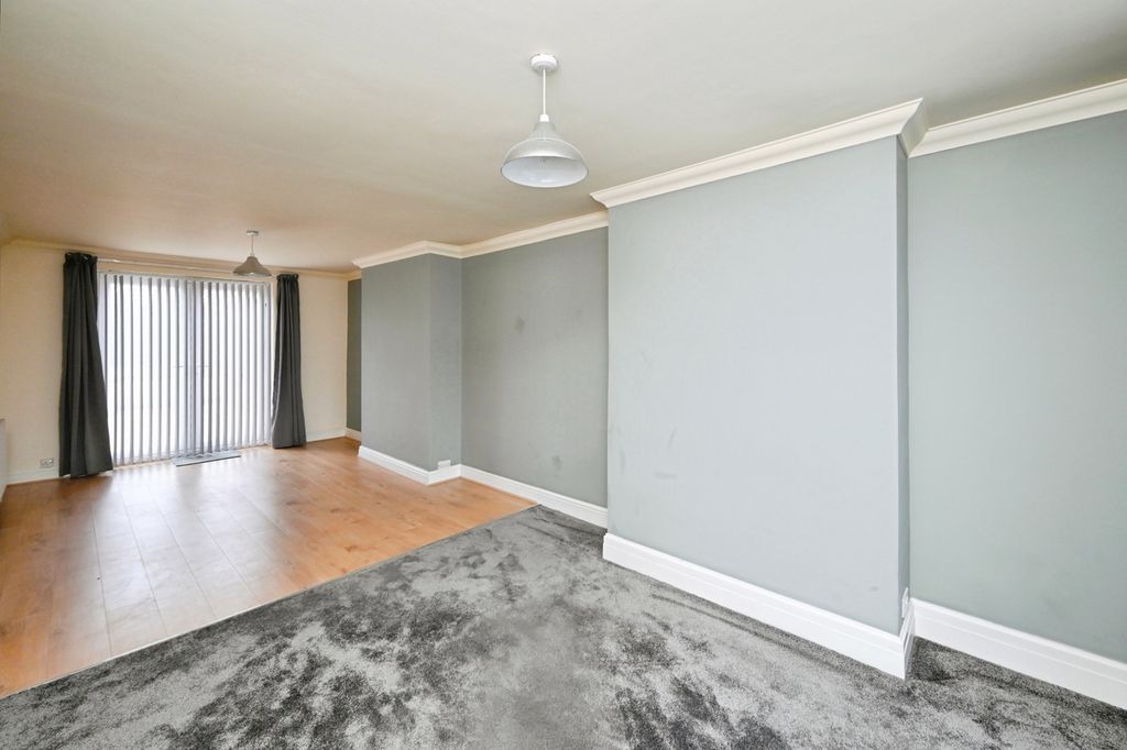 Property photo 2 of 17 Pbox-Img.Jpg