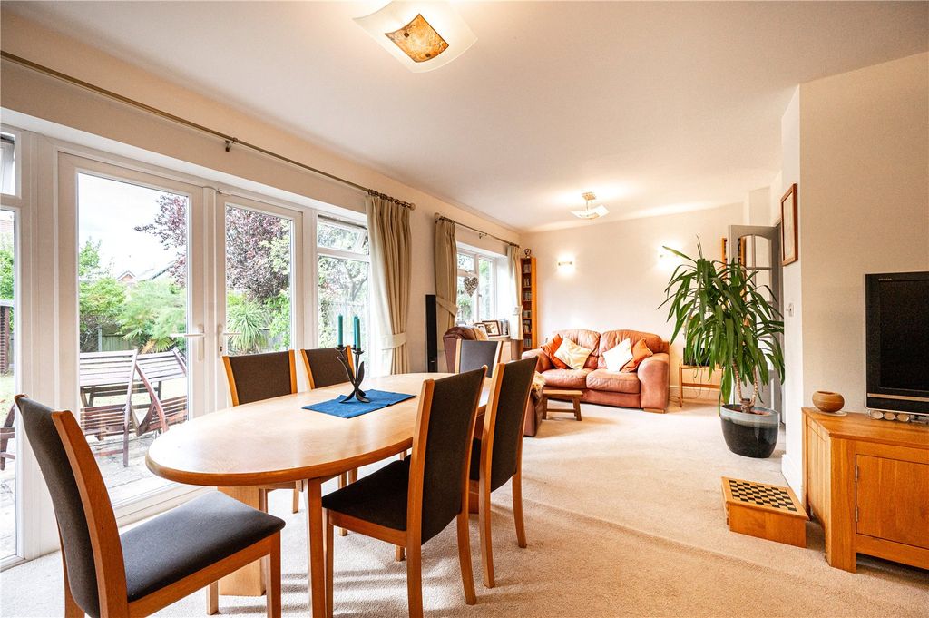 Property photo 2 of 22 Dining Area