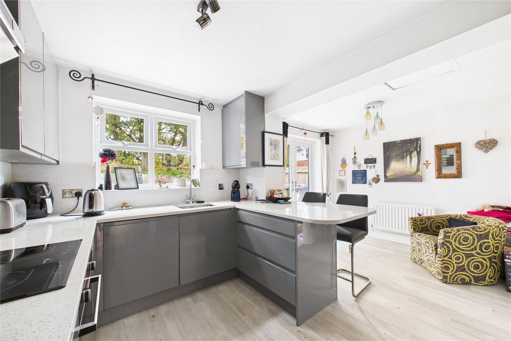 Property photo 2 of 14 Picture No. 08