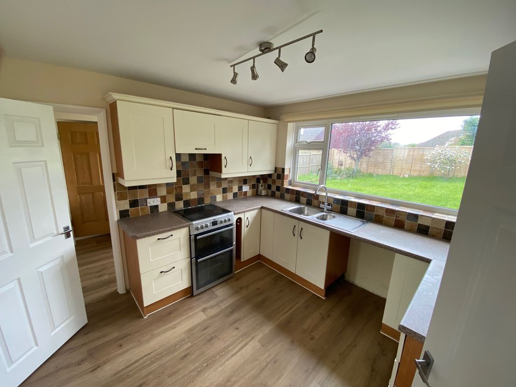 Property photo 2 of 21