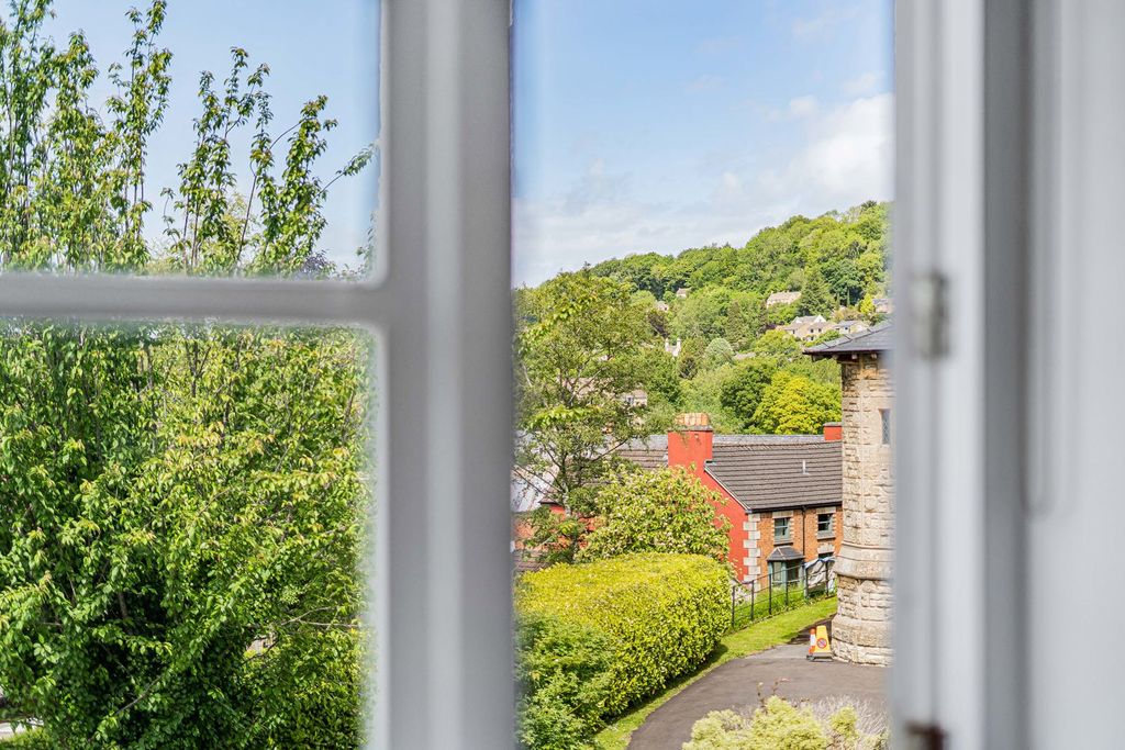 Property photo 1 of 38 22_81828