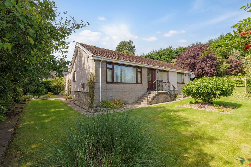 Property photo 1 of 43