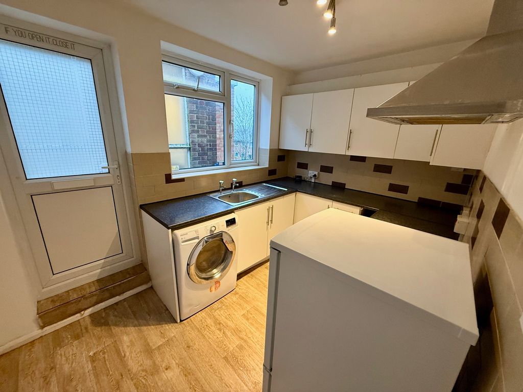 Property photo 3 of 8 Image