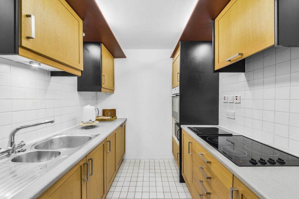 Property photo 2 of 8 Point West