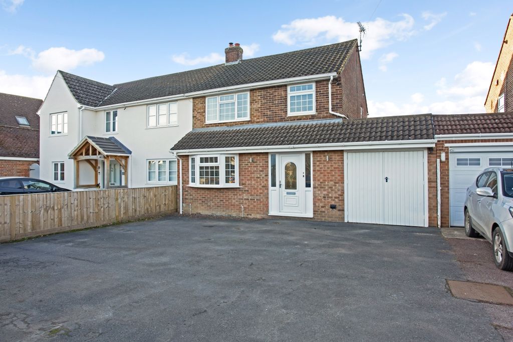 Property photo 1 of 11 Front Aspect