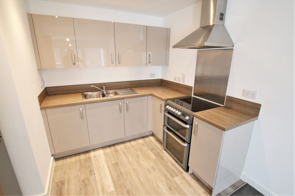 Property photo 3 of 8 Img_9907