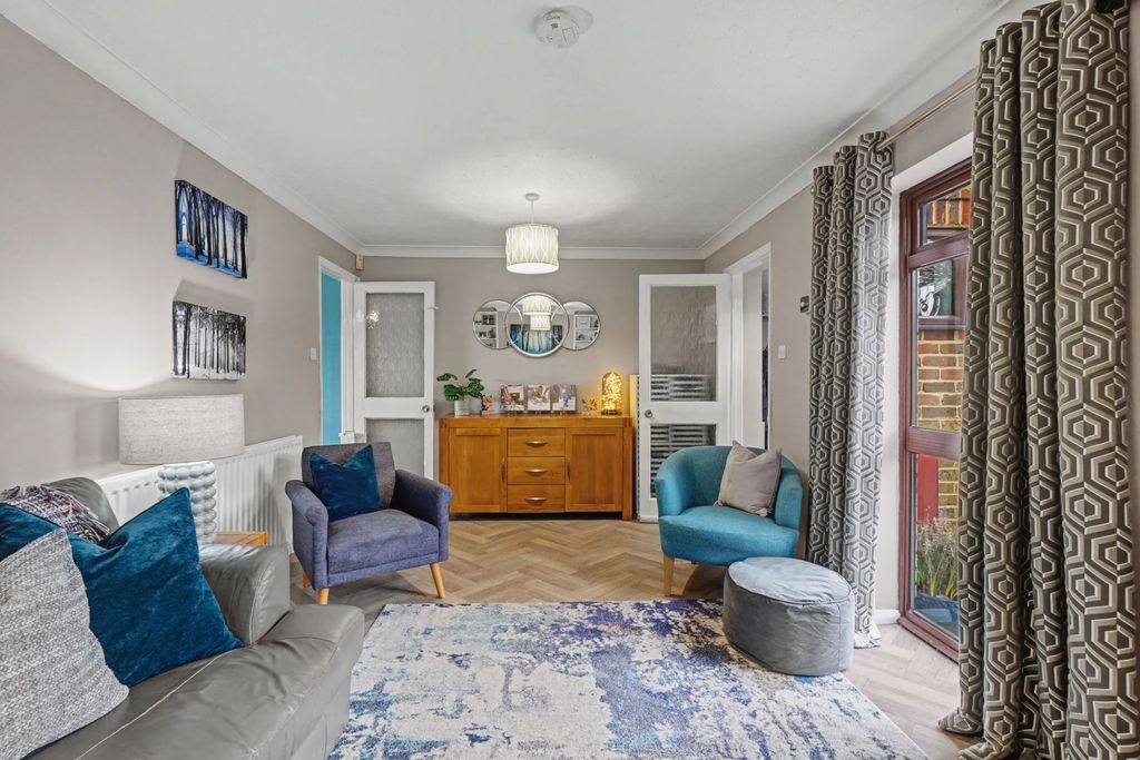 Property photo 3 of 13