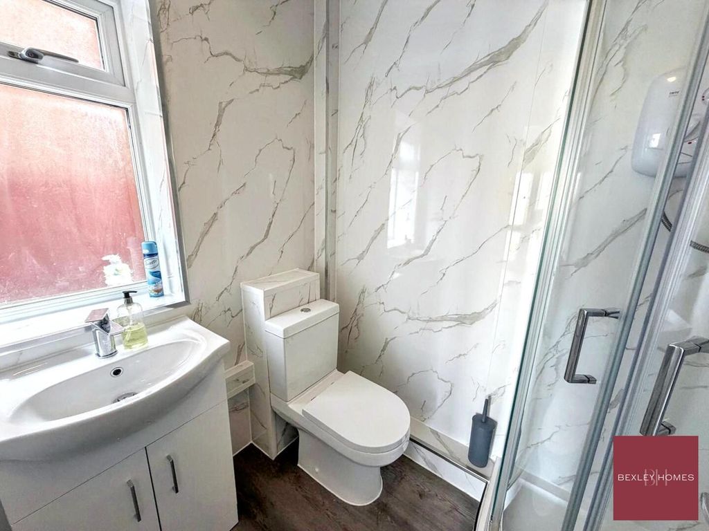 Property photo 3 of 20 Downstairs Bathroom
