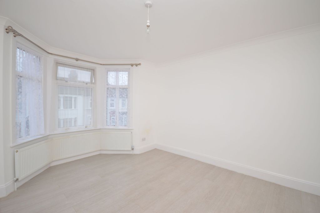 Property photo 1 of 10 3 Bedroom Terraced House To Rent
