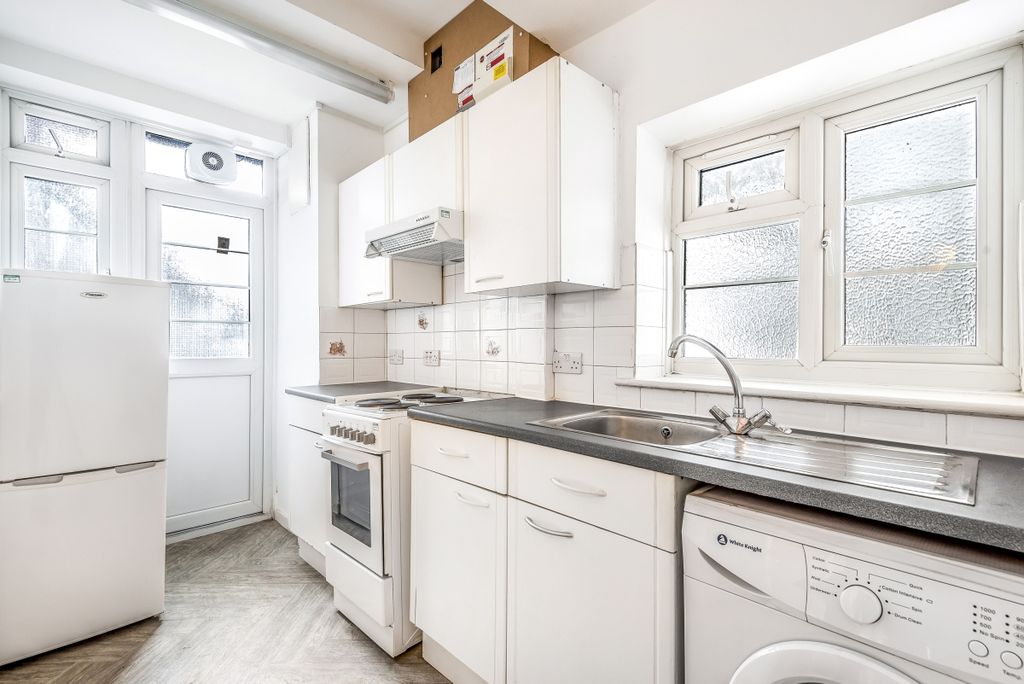 Property photo 2 of 6 413752 (2)