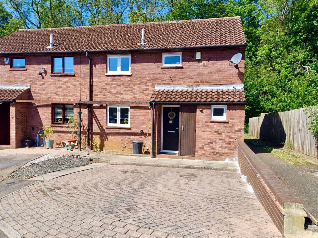 Property photo 1 of 11 Photo 5