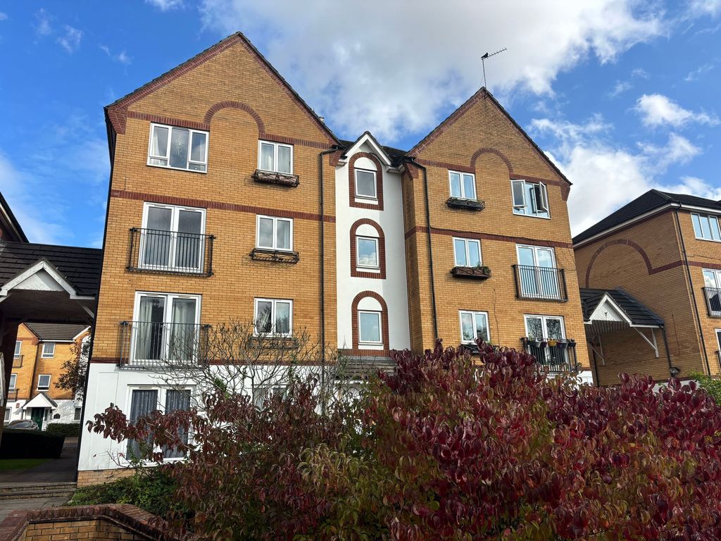 Property photo 1 of 10 Photo 9