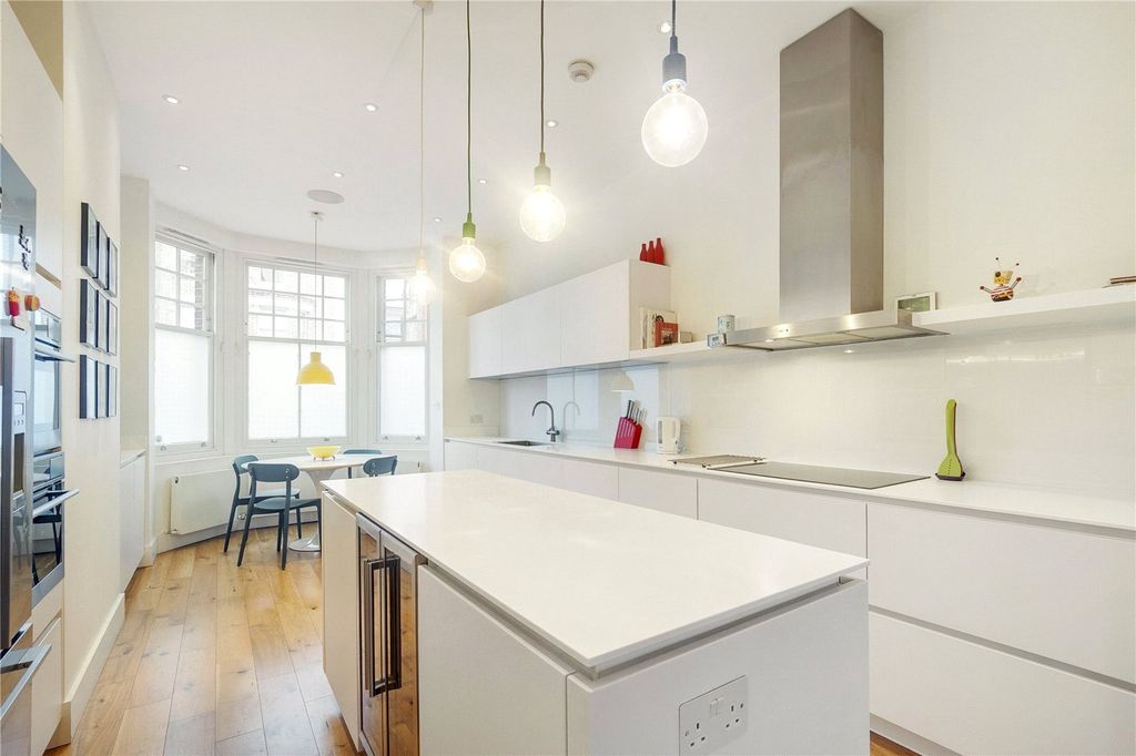 Property photo 2 of 19 Picture No. 58