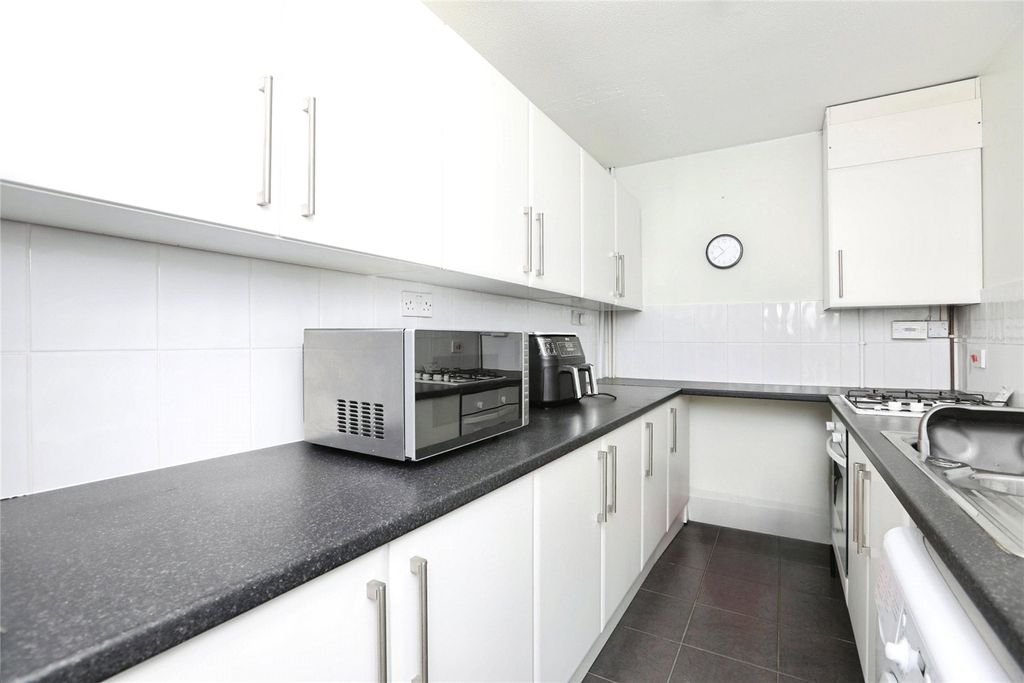 Property photo 3 of 26 Picture No. 10