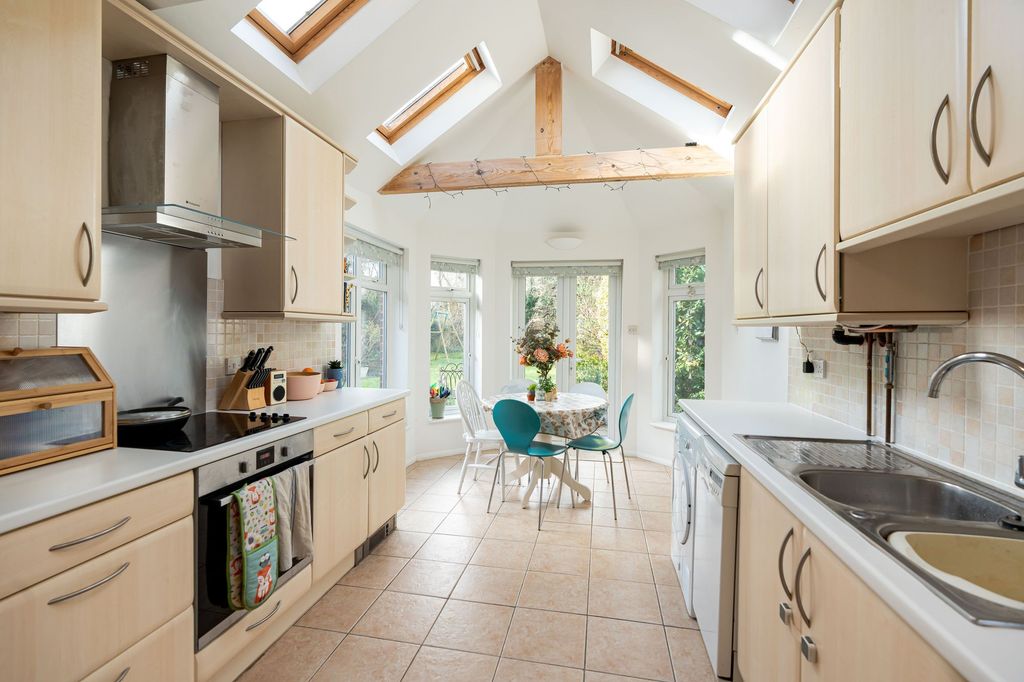 Property photo 2 of 15 Kitchen