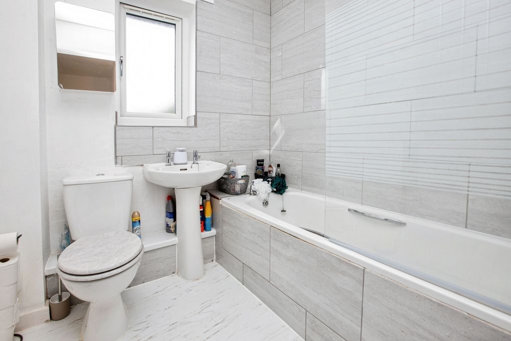 Property photo 3 of 12 Pbox-Img.Jpg