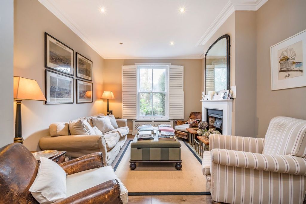 Property photo 2 of 9