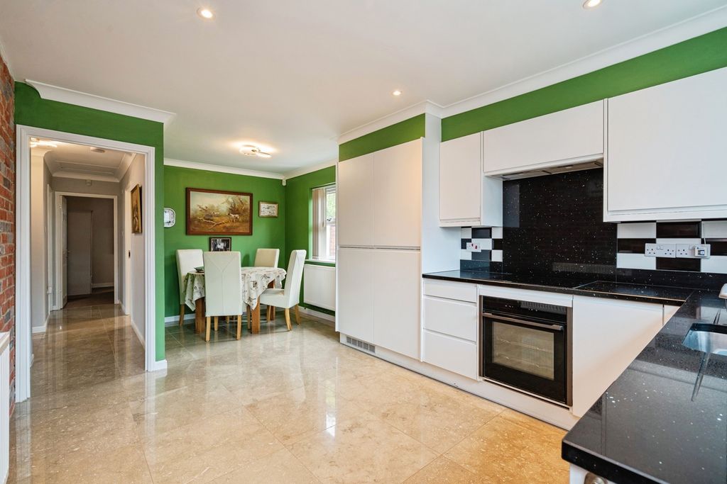 Property photo 2 of 19 Pbox-Img.Jpg