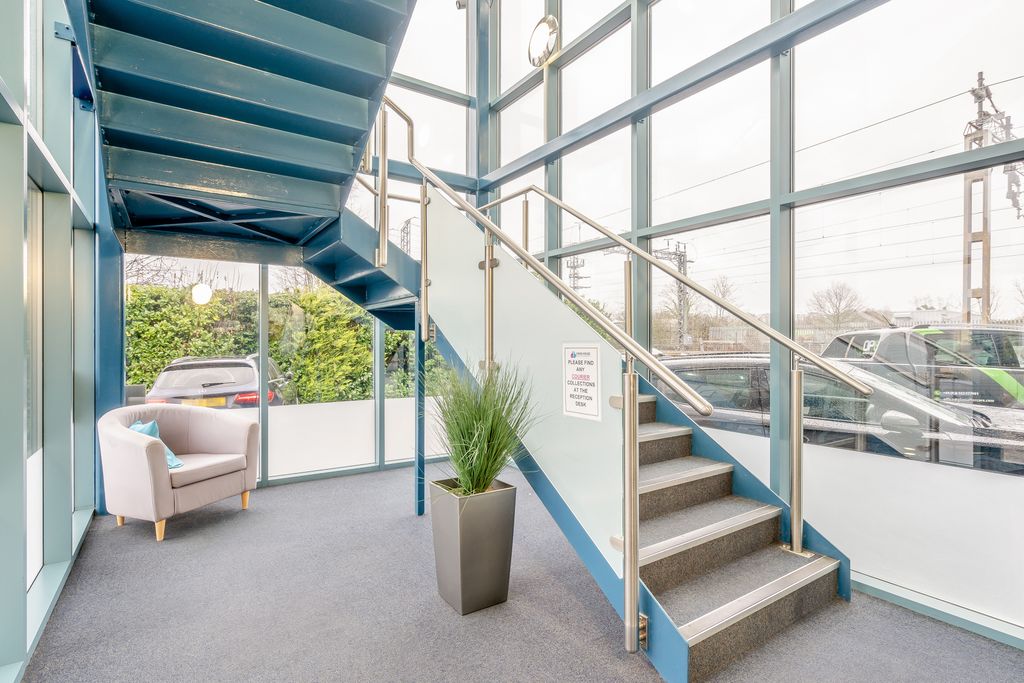 Property photo 3 of 8 Monaco House, 1 Monaco Way, Station Road, Kings Langley, Hertfordshire, Wd4 8Lq