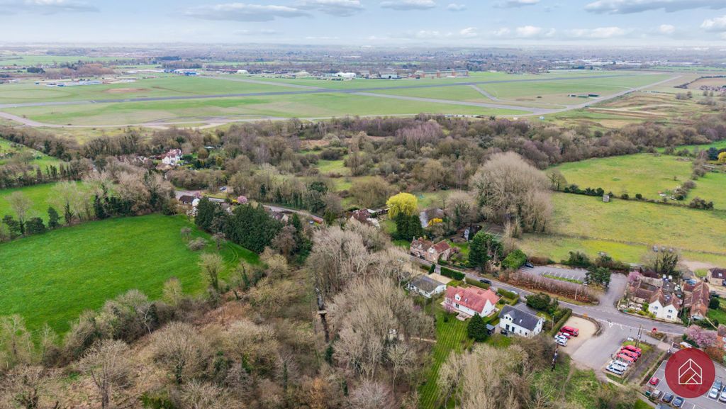 Property photo 2 of 31 Photo 5