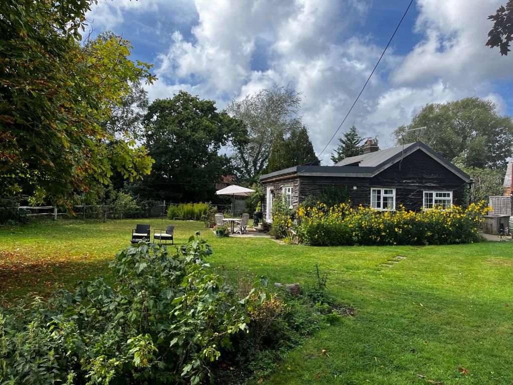 Property photo 2 of 15 Elm Cottage