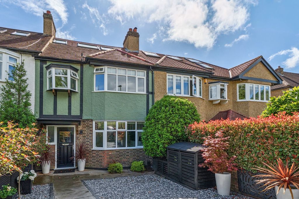 Property photo 1 of 19 1471871-1-6A21926...