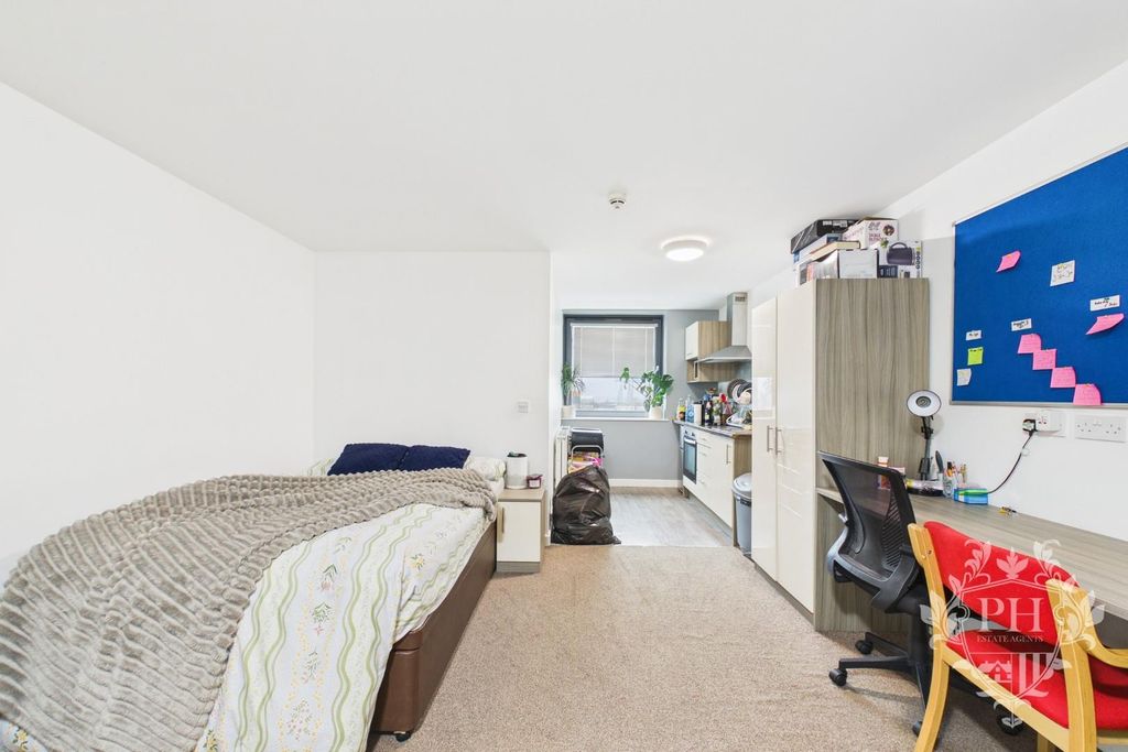 Property photo 2 of 7 Cam02002G0-Pr0260-Still001.Jpg