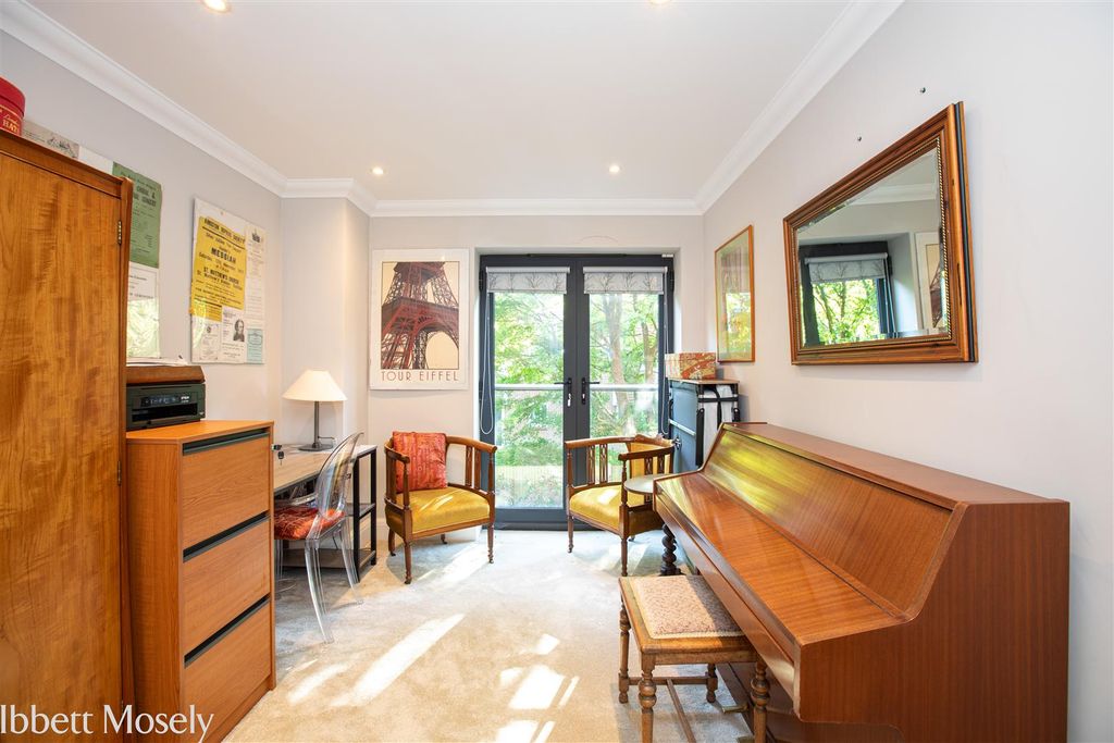 Property photo 2 of 10 23.Jpg