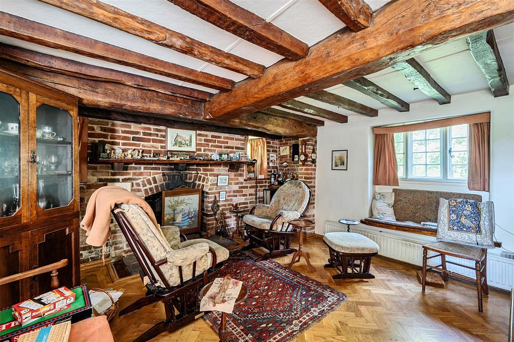 Property photo 2 of 22 Sitting Room