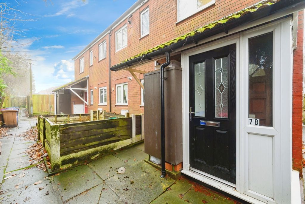 Property photo 2 of 18 Front