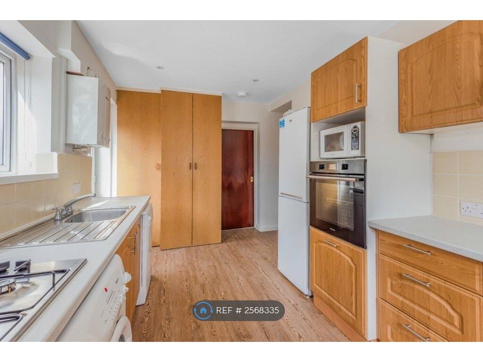 Property photo 2 of 5 Kitchen