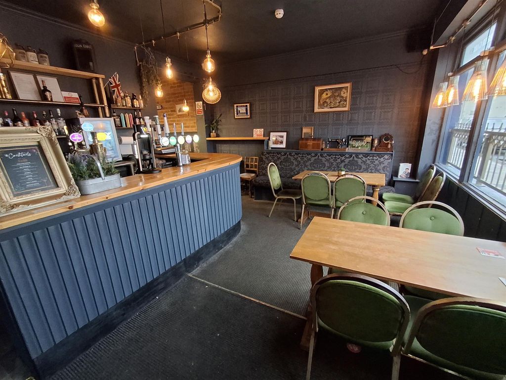 Property photo 2 of 6 Photo 1