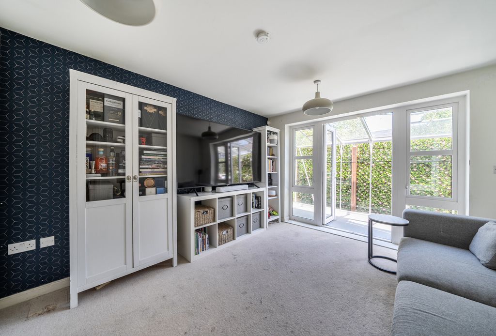 Property photo 2 of 24 1461128-11-6A16E7...