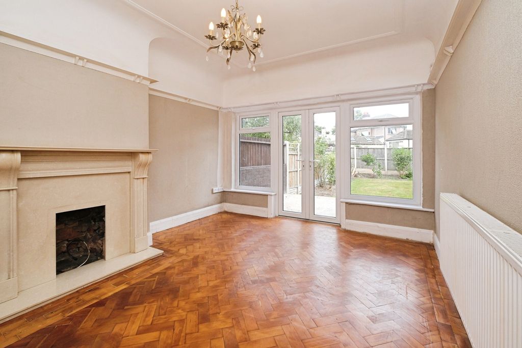 Property photo 2 of 20 Photo