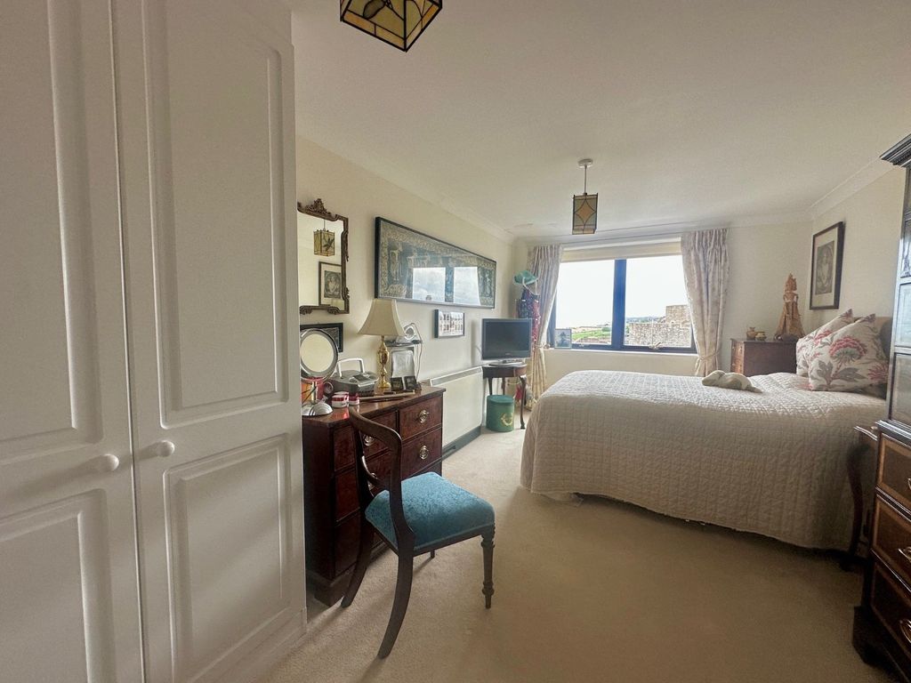 Additional image 6 of 2 bed flat for saleThe Queens, Ranelagh Road, Deal CT14