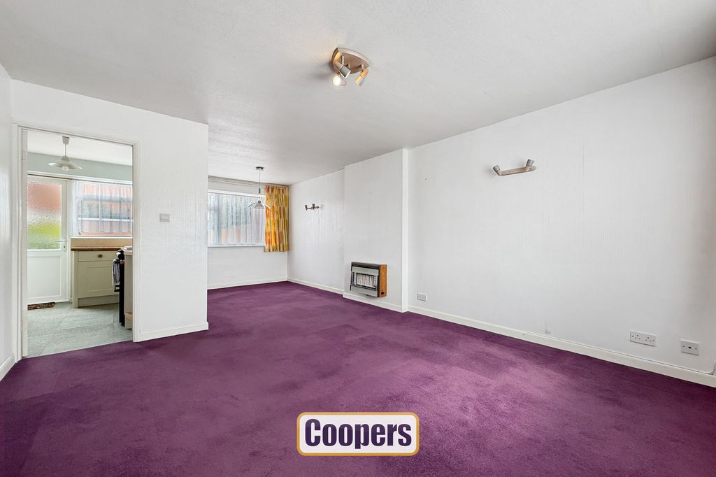 Property photo 2 of 11 Living Room